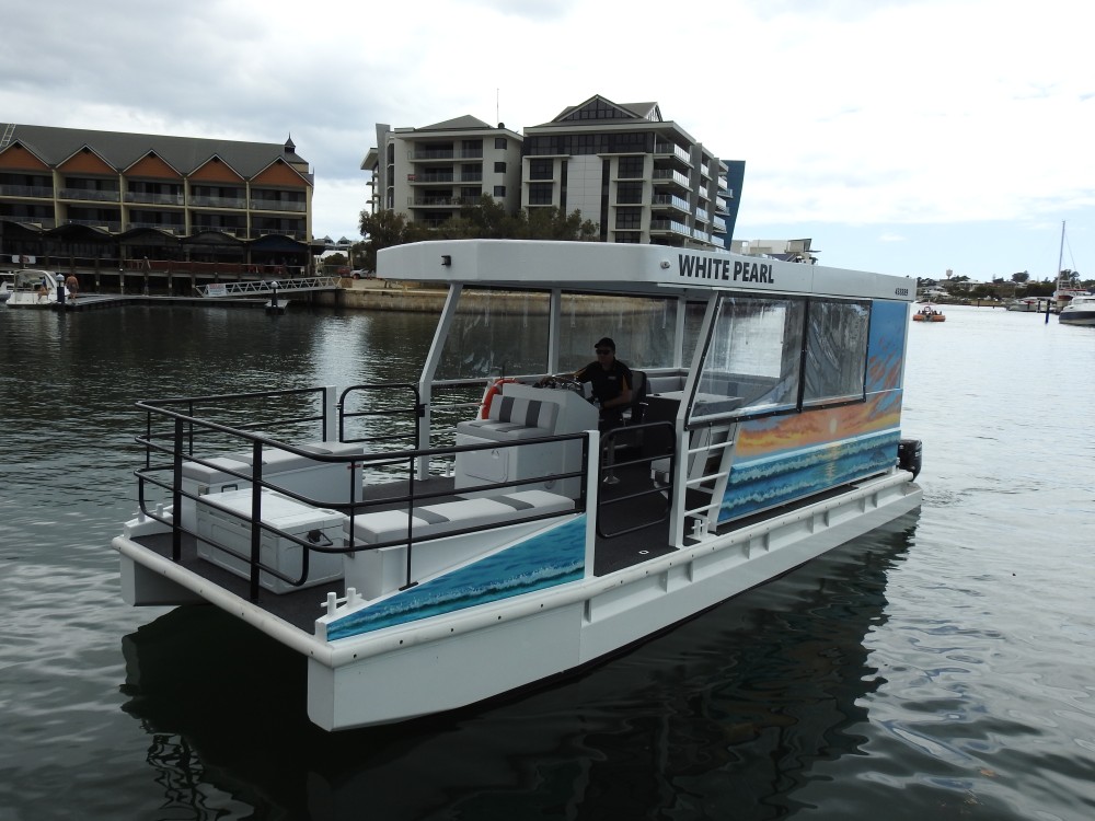 The White Pearl Christmas Lights Cruise Mandurah Boat Hire